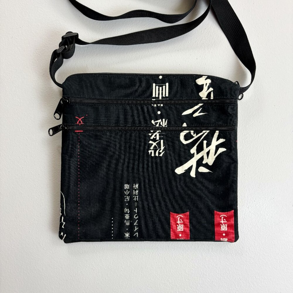 MAILELANI'S Kaua'i Crossbody Bag Asian Print Foldover Multi-Pocket Travel Hawaii - Picture 9 of 14